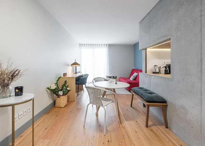 Guestready - Somewhere I Belong