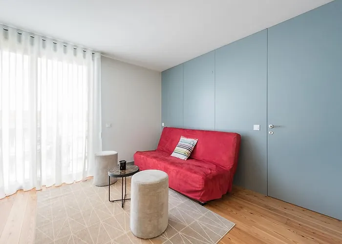 Guestready - Somewhere I Belong *