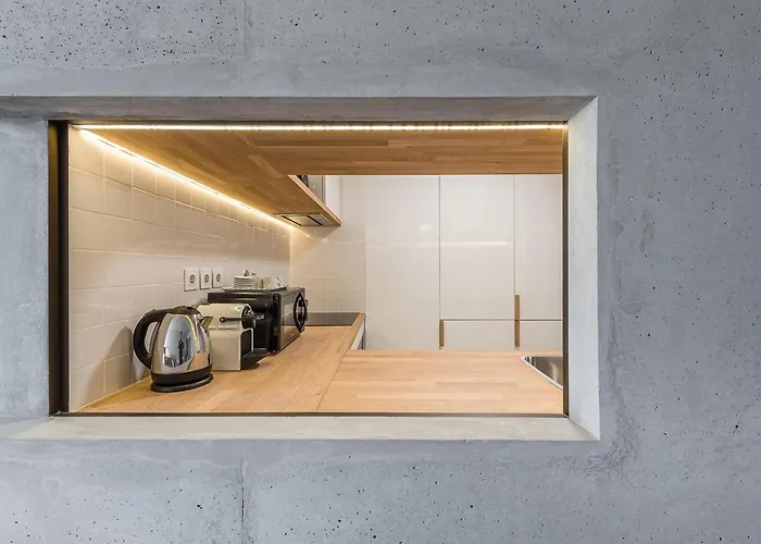 Guestready - Somewhere I Belong